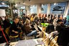 Volles Haus im Zürcher Modesalon Modissa zur Lesung "Pariser Mode, Pariser Leben, Pariser Frauen" Foto: Bon Wongwannawat