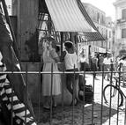 Pietro Donzelli: Käseladen in Pozzuoli, 1950-er Jahre. ©  Estate Pietro Donzelli, Frankfut a.M., Courtesy DZ BANK Kunstsammlung